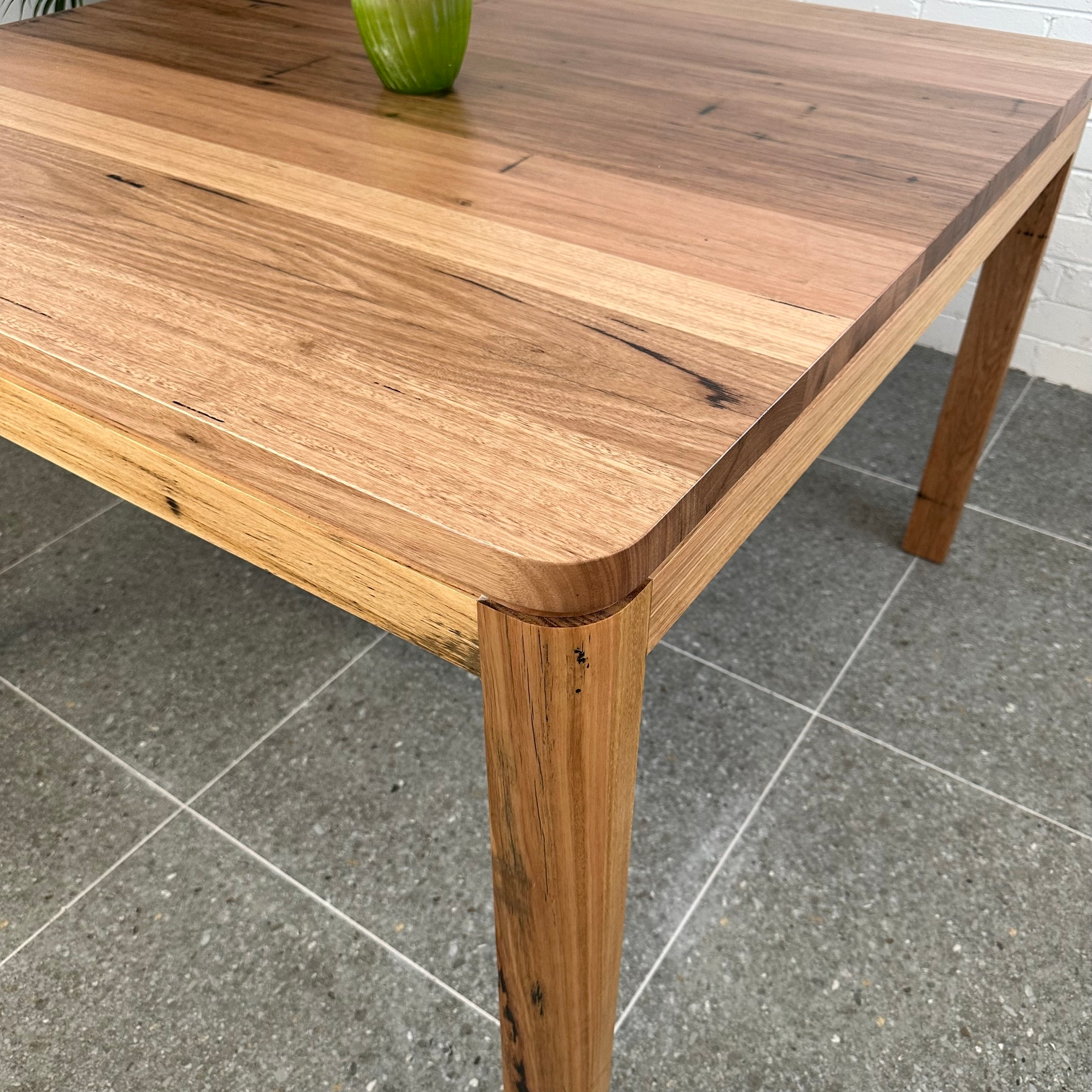 Tassie oak MOSS VALE 2DRAWER HALL TABLE - Image 3